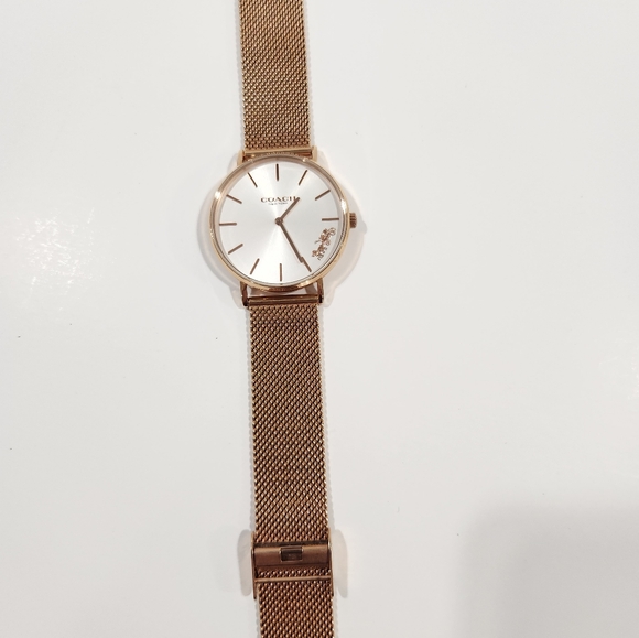 Rose gold Coach watch - Picture 1 of 6